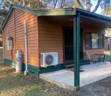Sale Villa | Sale Caravan Park
