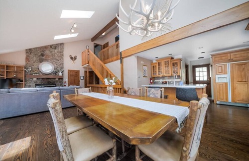 Aspen Brook House | SALE! Loaded! Fireplaces, Pool Table, Nat'l Park