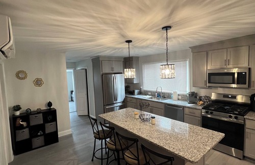 Salem House | Salem Gem! Home away from home in Salem, Ma with yard!