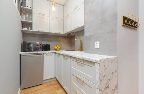 Powisle Apartment | Salezego 6 | Studio in Warsaw | Near Bulwary