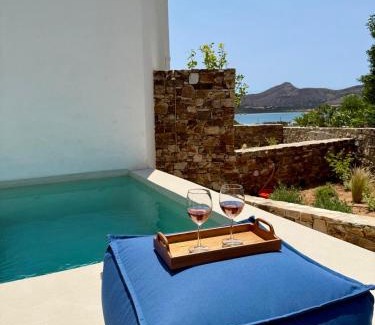 Antiparos Villa | Saliagos villas complex with private pools