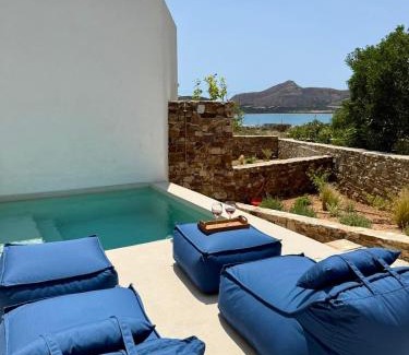 Antiparos Villa | Saliagos villas complex with private pools