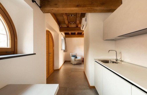 Cori Hostel | Salmanazar Superior King Room