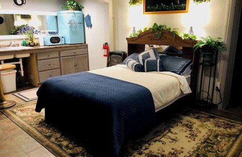 Salmon Hotel | Salmon River Inn