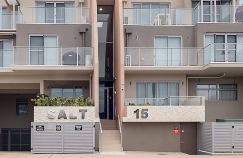 Sorrento Apartment | SALT 5 Sorrento walk to beaches shops cafes and restaurants