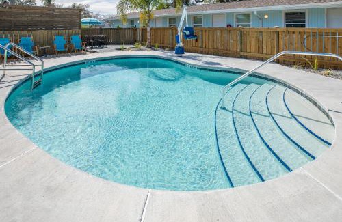 Atlantic Beach Hotel | Salt Air Inn & Suites