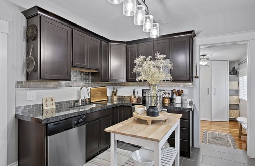 Downtown Salt Lake City House | Salt City Cottage in the heart of Downtown! Pet-Friendly