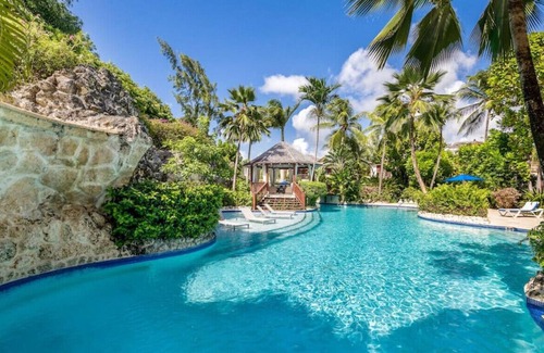 Gibbs Bay House | Salt Life, Young Estates · Salt Life, Caribbean Luxury Beachfront Villa
