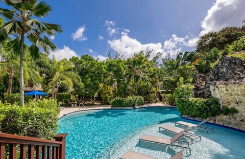 Gibbs Bay House | Salt Life, Young Estates · Salt Life, Caribbean Luxury Beachfront Villa