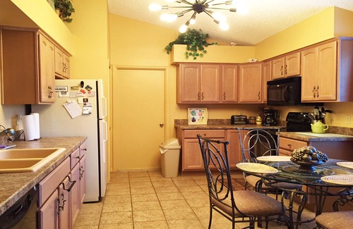 Loma Linda House | Salt Water Pool, Convenient to Disney, Universal, Golf, Restaurants, Shopping