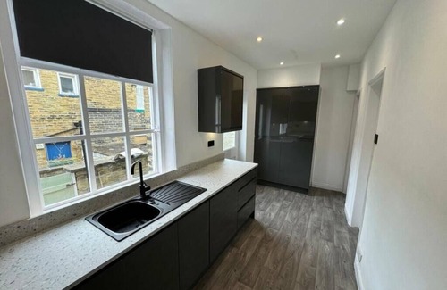 Shipley House | Saltaire retreat, Grade 2 listed 3 bed House
