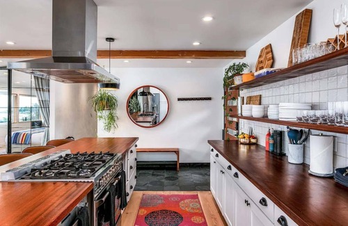 Kingston House | Saltwood | Waterfront, Hot tub, Beach, Wildlife