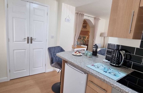 Paignton Apartment | Salty Breeze is just 160m from the golden sands of Preston Beach, Paignton