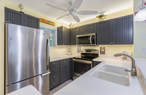 Bahama Village House | SALTY KISSES ~ Charming 2 Bedroom, 1.5 Bath Townhome in Truman Annex!
