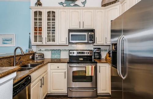 Pensacola Beach Condo | Salty Kisses on the Beach! Early bird discounts for August and September!