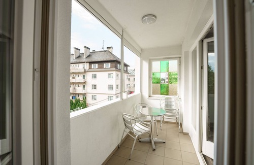 Schallmoos Apartment | Salzburg: Apartment RIVERSIDE 3 for 1 - 12 people