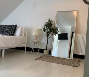 Sheffield Bed & Breakfast | Sam’z Boutique