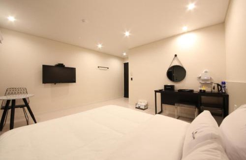 Sacheon Hotel | Samcheonpo Ocean motel