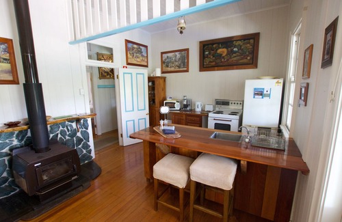Mount Samson House | Samford Lakes - The Cottage
