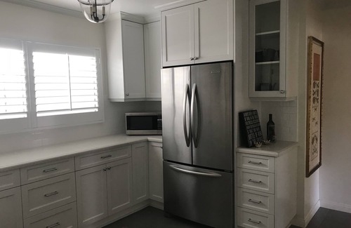 Wilshire Montana Condo | SaMo just blocks from the Pacific Ocean!