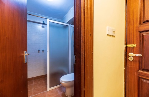Nairobi West Bed & Breakfast | Samra Hotel