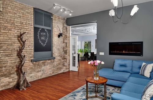 Ashfield-Colborne-Wawanosh Hotel | Samuel's Boutique Hotel