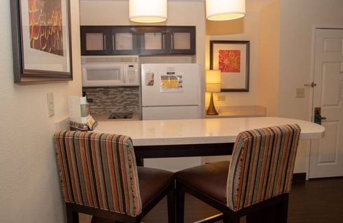 Vance Jackson Apartment | San Antonio Sea World Adventure! Home-like Accommodation w/Full Kitchen! Pool!