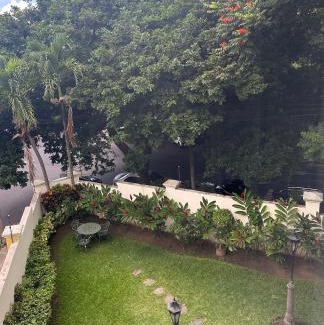 San Salvador Apartment | San Benito para 6