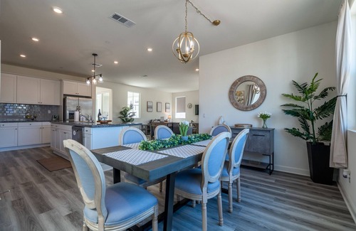 Valley Center House | San Diego style retreat awaits you.