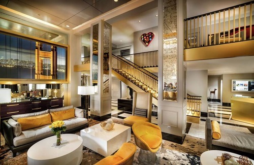 Tenderloin Hotel | San Francisco Getaway: Relaxing Room Close to Museum of Modern Art