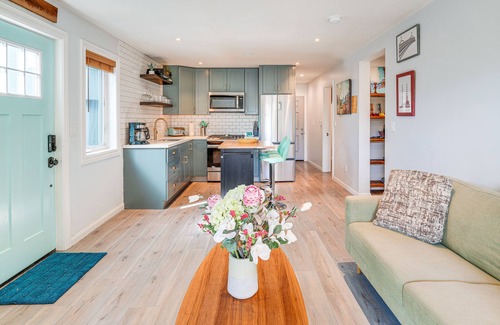 St. Mary's Apartment | San Francisco Retreat w/Lovely Yard & BBQ Grill!