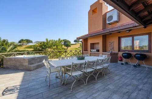 San Lameer Apartment | San Lameer Villa - 14014 - 5 Bedroom Luxury - 10 pax - San Lameer Rental Agency
