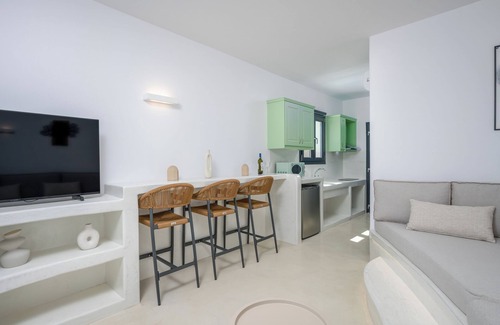 Kamari Villa | San Nectar Luxury Villas