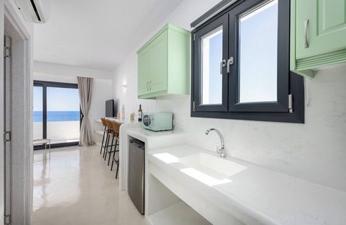 Kamari Villa | San Nectar Luxury Villas