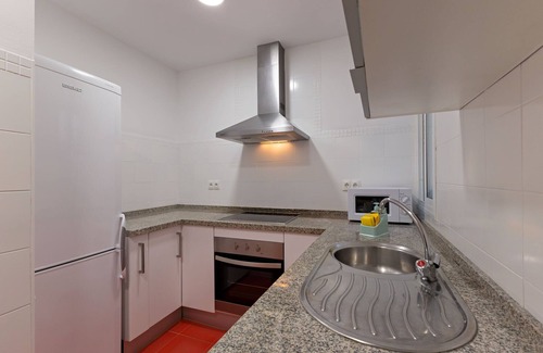 Encarnacion-Regina Apartment | San Vicente Apartment, 5 pax, historic center