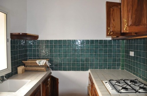 Serrekunda Apartment | Sanchaba Yellow Apartments - Red Suite