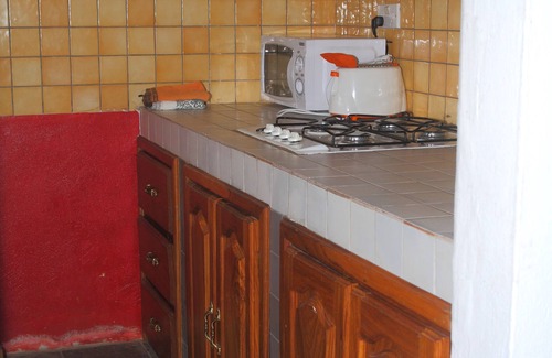 Serrekunda Apartment | Sanchaba Yellow Apartment - Blue suite