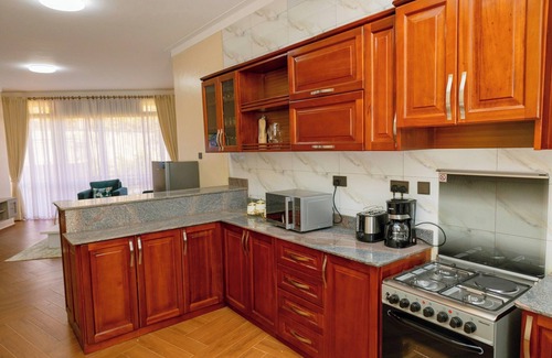 Entebbe House | Sand Grains Residence 009