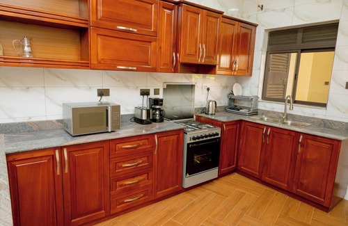 Entebbe Bed & Breakfast | Sand Grains Residences 005