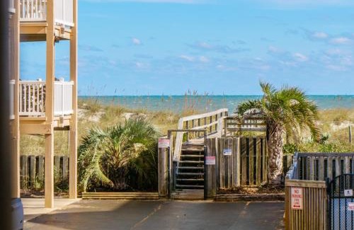 Wilmington Beach Apartment | Sand Pebbles #A3 - Pelican Perch