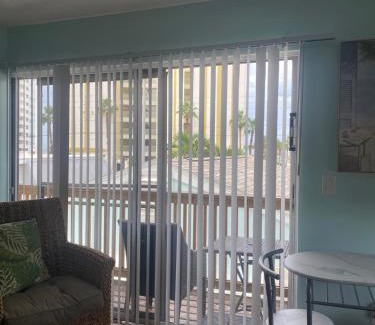 Redington Shores Hotel | Sand Vista Vacation Hotel