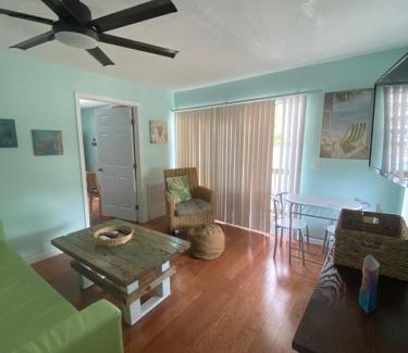 Redington Shores Hotel | Sand Vista Vacation Hotel