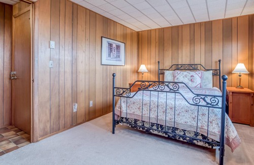 Seal Rock House | Sandalwood