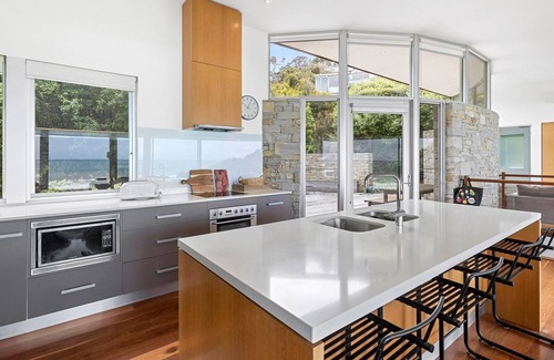 Separation Creek House | Sandbanks at Separation Creek