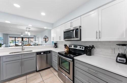 Cocoa Beach Apartment | Sandcastles 413