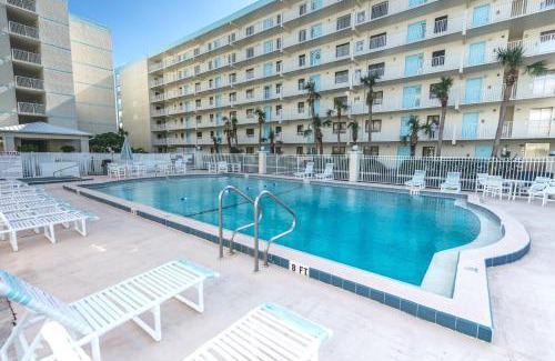 Cocoa Beach Apartment | Sandcastles 413