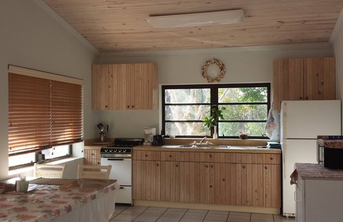 Governor's Harbour Cottage | SandDollar Cottage. Ideally Located in the Center of Eleuthera