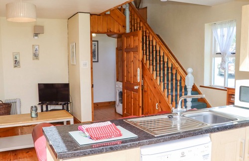 Templetown Cottage | SANDEEL BAY, family friendly in Fethard-On-Sea, County Wexford