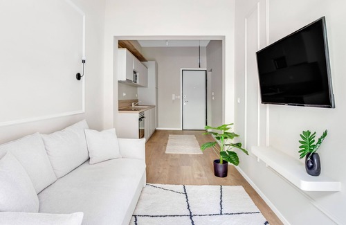 Neapoli-Sykies Apartment | Sanders New Town - Gorgeous 1-bdr Apt w Balcony