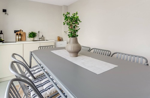 Piraeus Apartment | Sanders Port - Bright Studio Near Piraeus Port
